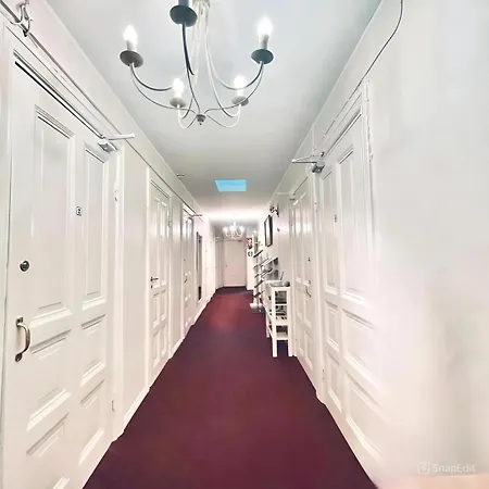 Senate Hotell