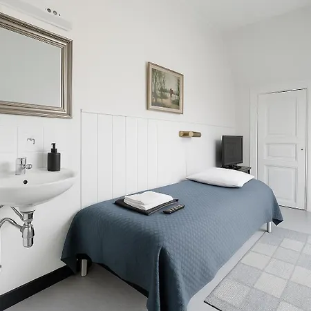 Hotel Senate 2*