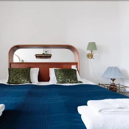 Senate Hotel 2*